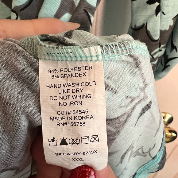 Women’s top - Picture 2 of 4